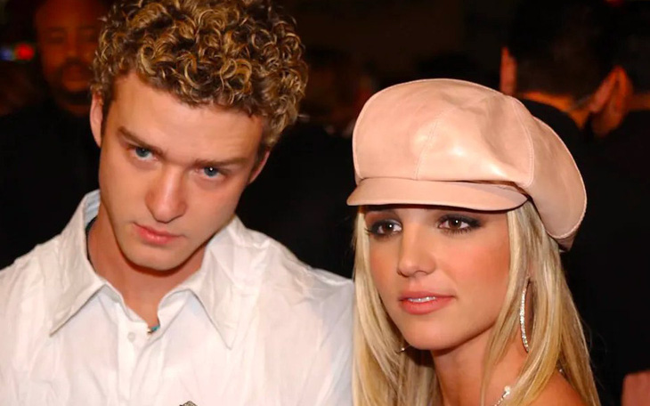 Những cuốn hồi ký của sao gây chấn động 2023: Britney tiết lộ phá thai, Will Smith ly thân...
